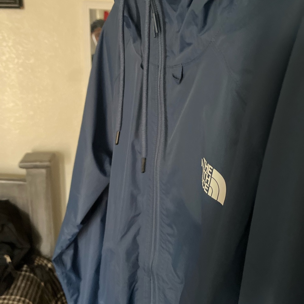 North face wind breaker - Picture 1 of 4